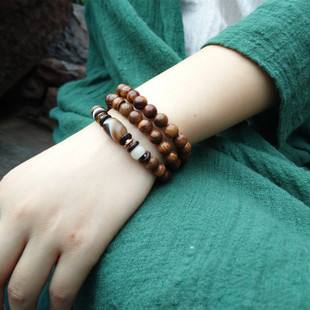 90后女大学生，经营淘宝店铺赚来了四年的学费加生活费