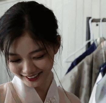 我只注意到后面的亮点了,哈哈