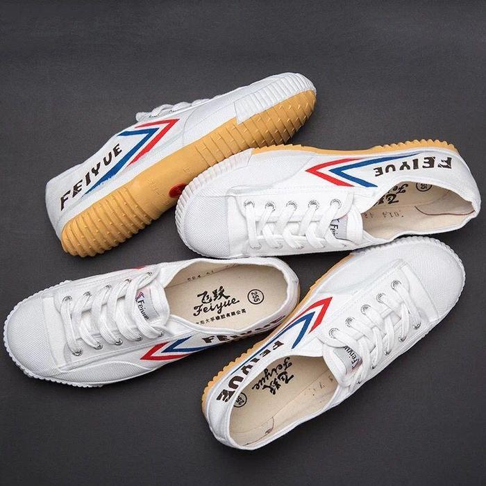 李维斯帆布鞋好还是匡威帆布鞋好,耐克帆布鞋和匡威帆布鞋哪个好穿