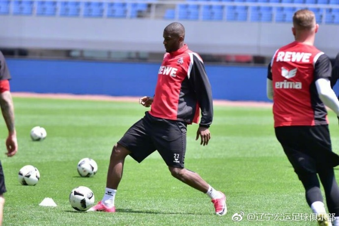 科隆备战德甲联赛视频,科隆队入场