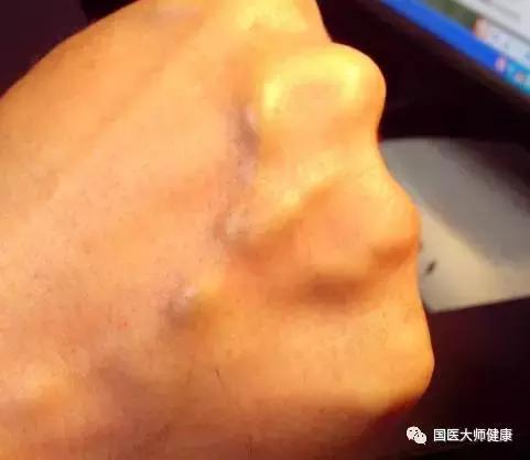 男人不能太脆弱,男人是这个家的顶梁柱该怎么说