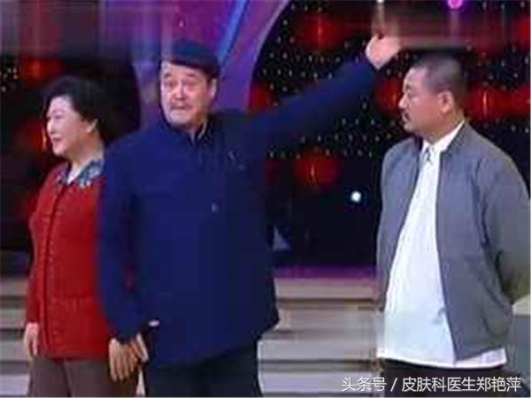 白癜风长在脸上怎么办,脸上长白癜风怎么导致的