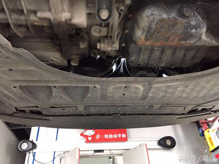 09年迈腾b62.0t什么变速箱,10年迈腾b61.8t新车售价多少