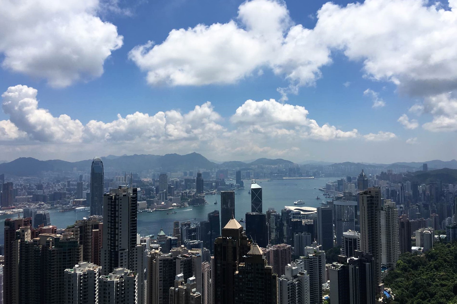 为什么香港老车那么新,香港汽车为什么比大陆汽车好看