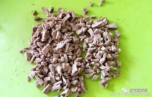 宝宝查血缺铁了，麻麻自制猪肝粉来食补！