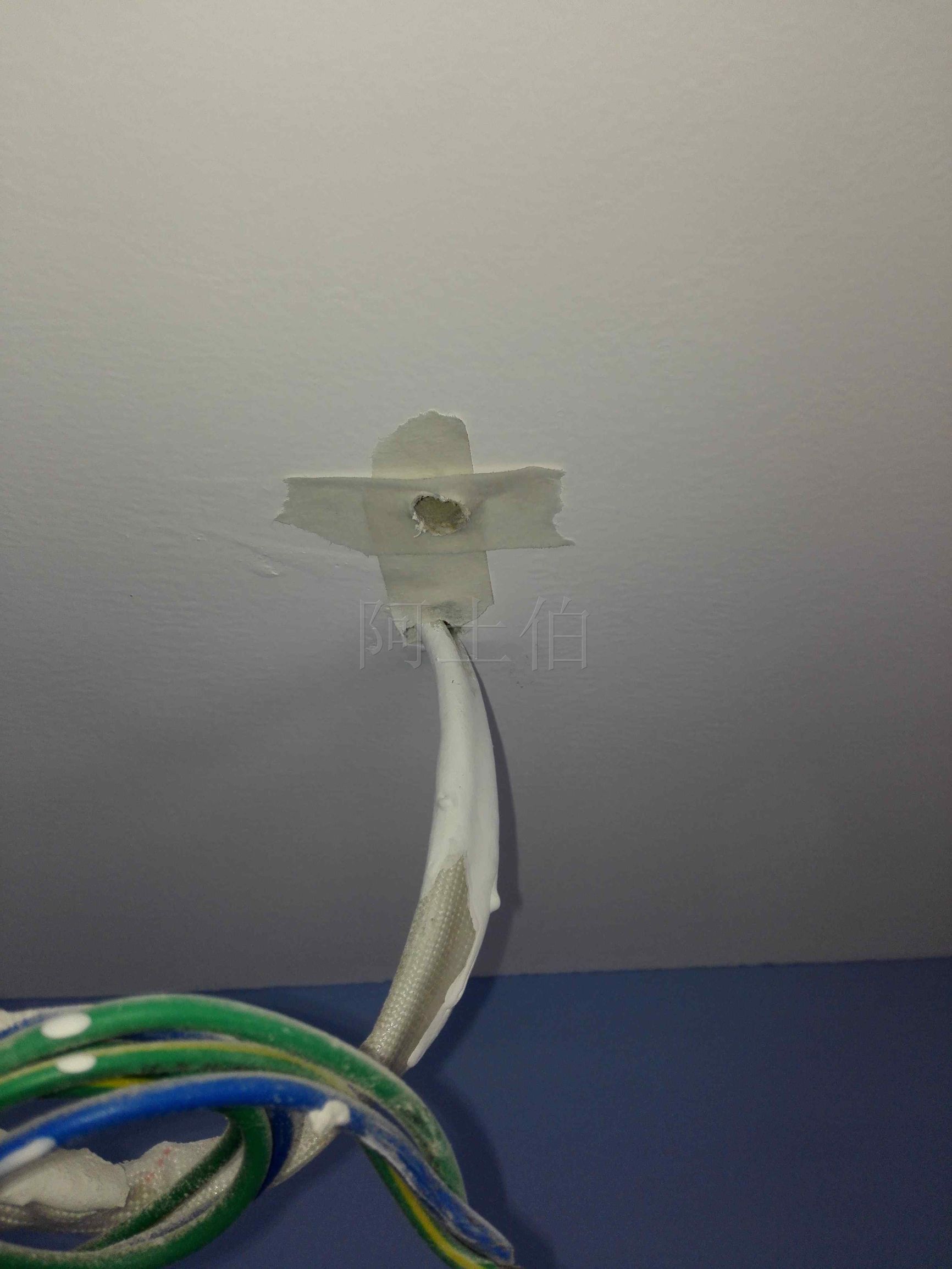 冲击钻打墙怎么不跑偏,冲击钻如何打墙面