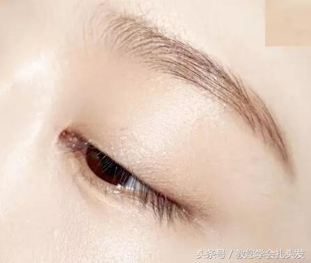 一学就会的扎头发小技巧,十二种扎头发的方法妹子们的福音