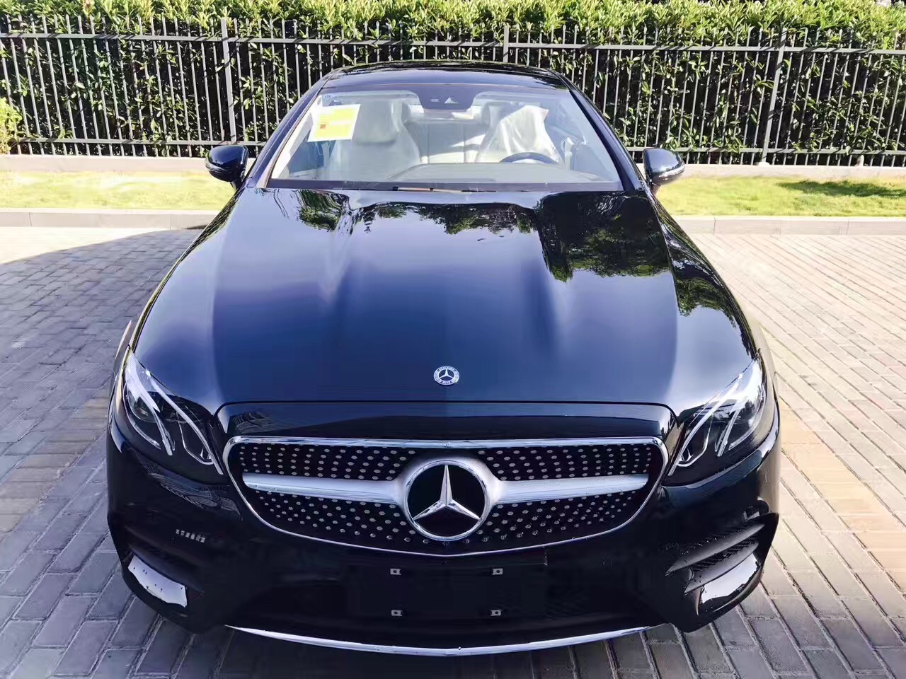 奔驰e200coupe和e300coupe有什么区别,奔驰e200coupe和e260coupe的区别