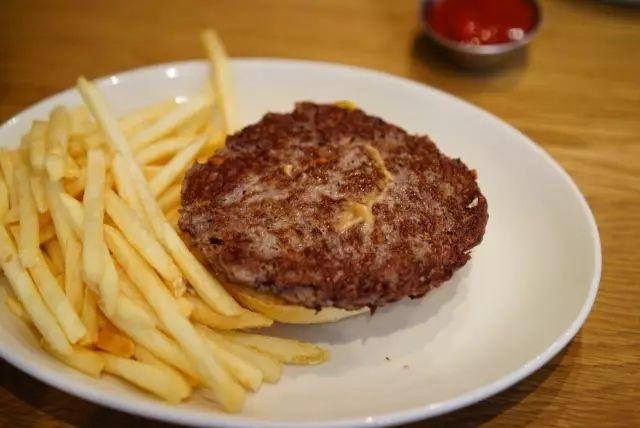 比尔·盖茨和李嘉诚投资了这个汉堡，满满的牛排味吃了却不会胖！