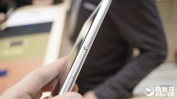 索尼手机xperia5iii,最好的索尼手机xperia1详细评测