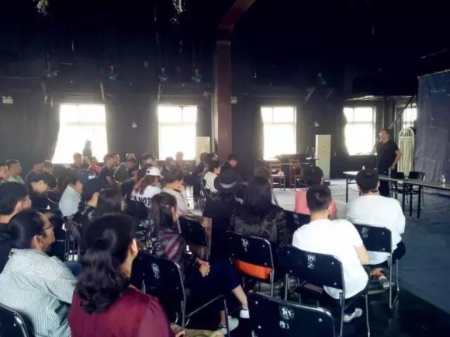 话剧《大码头》排练进行时