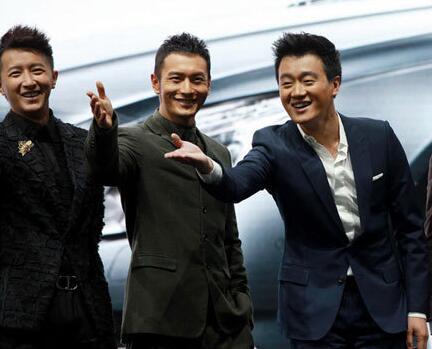 鹿晗抱关晓彤亲吻戏,迪丽热巴和鹿晗高甜片段