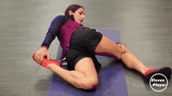 足球训练后拉伸放松,足球动态拉伸八个动作名称