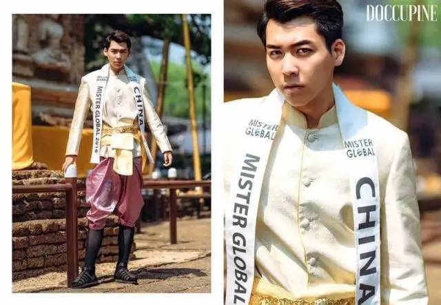 学院风格时装发布会,完整的服装发布会