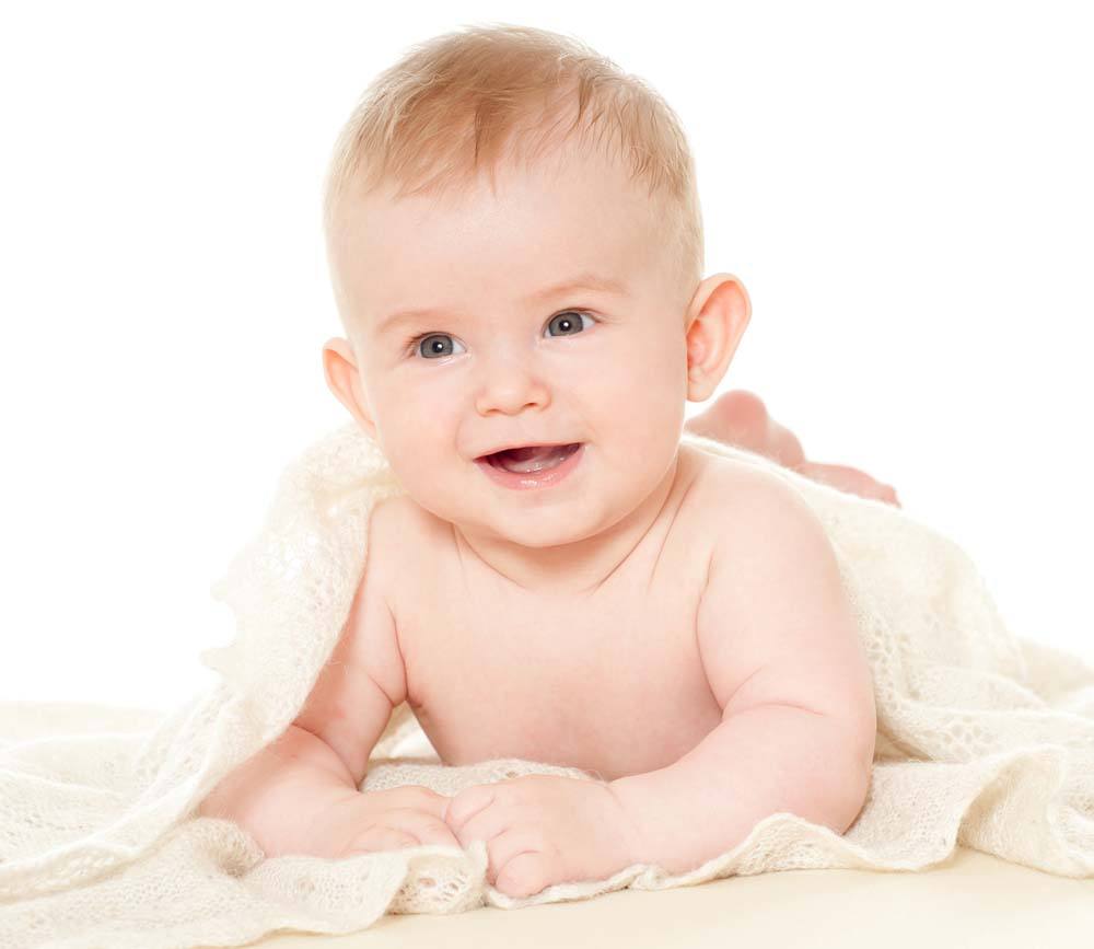 宝宝眼皮胎记治疗需尽早,选对疗法很关键