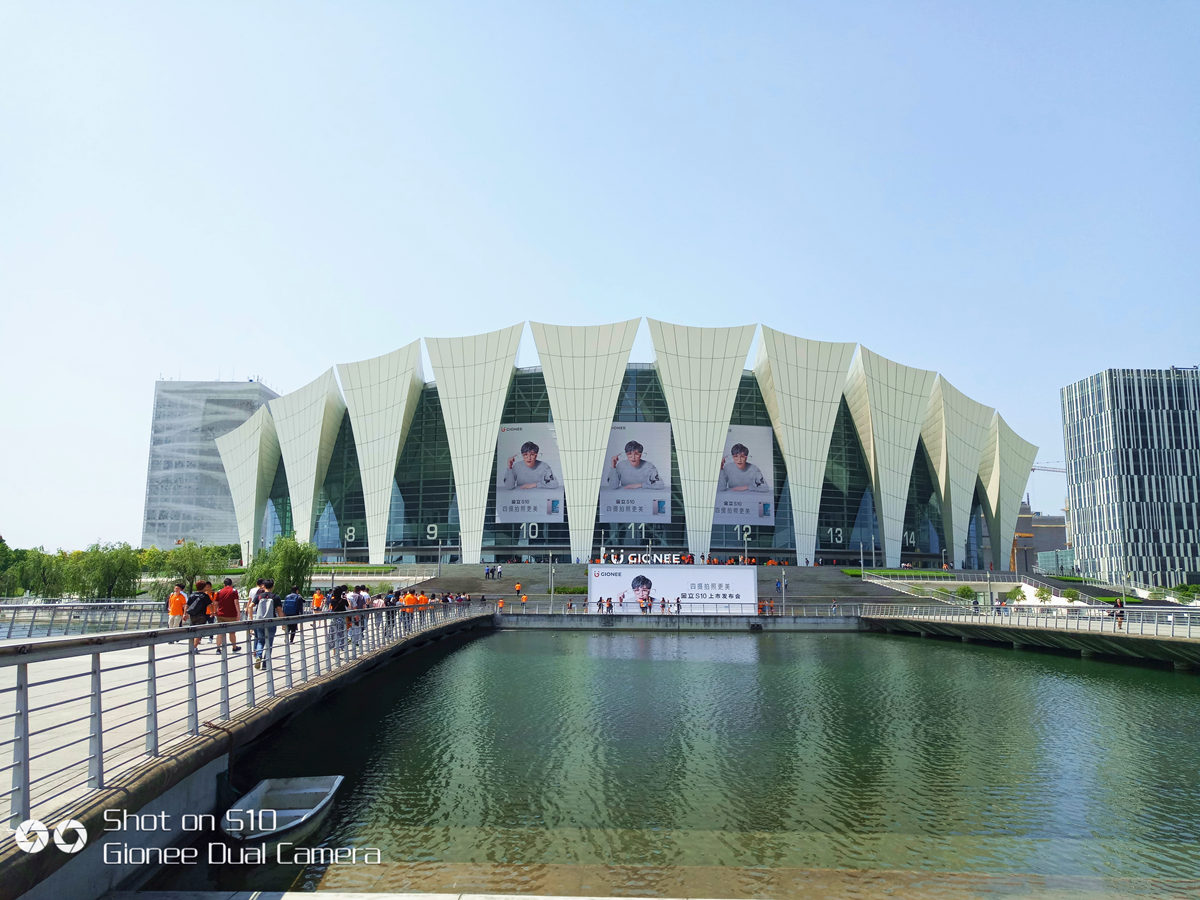 金立全面屏四摄手机,金立的四摄手机s10