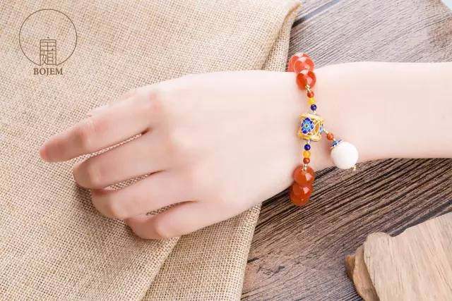 南红手串多年后有变化,南红手串0.6