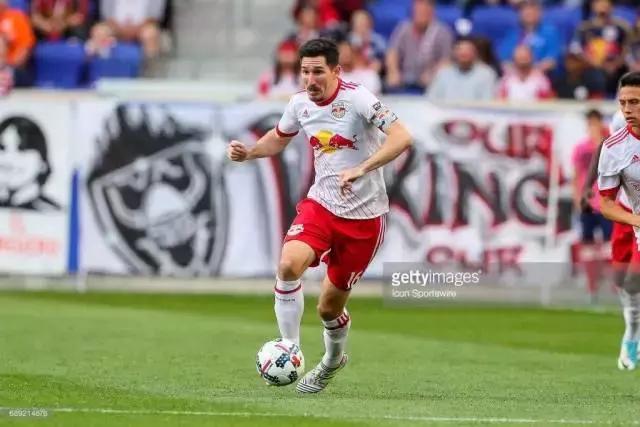 他们穿什么衣服翻译,他们穿着什么用英语怎么翻译