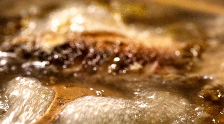 怎么熬鲫鱼汤好喝又简单,鲫鱼汤能够起到健脾开胃的原因