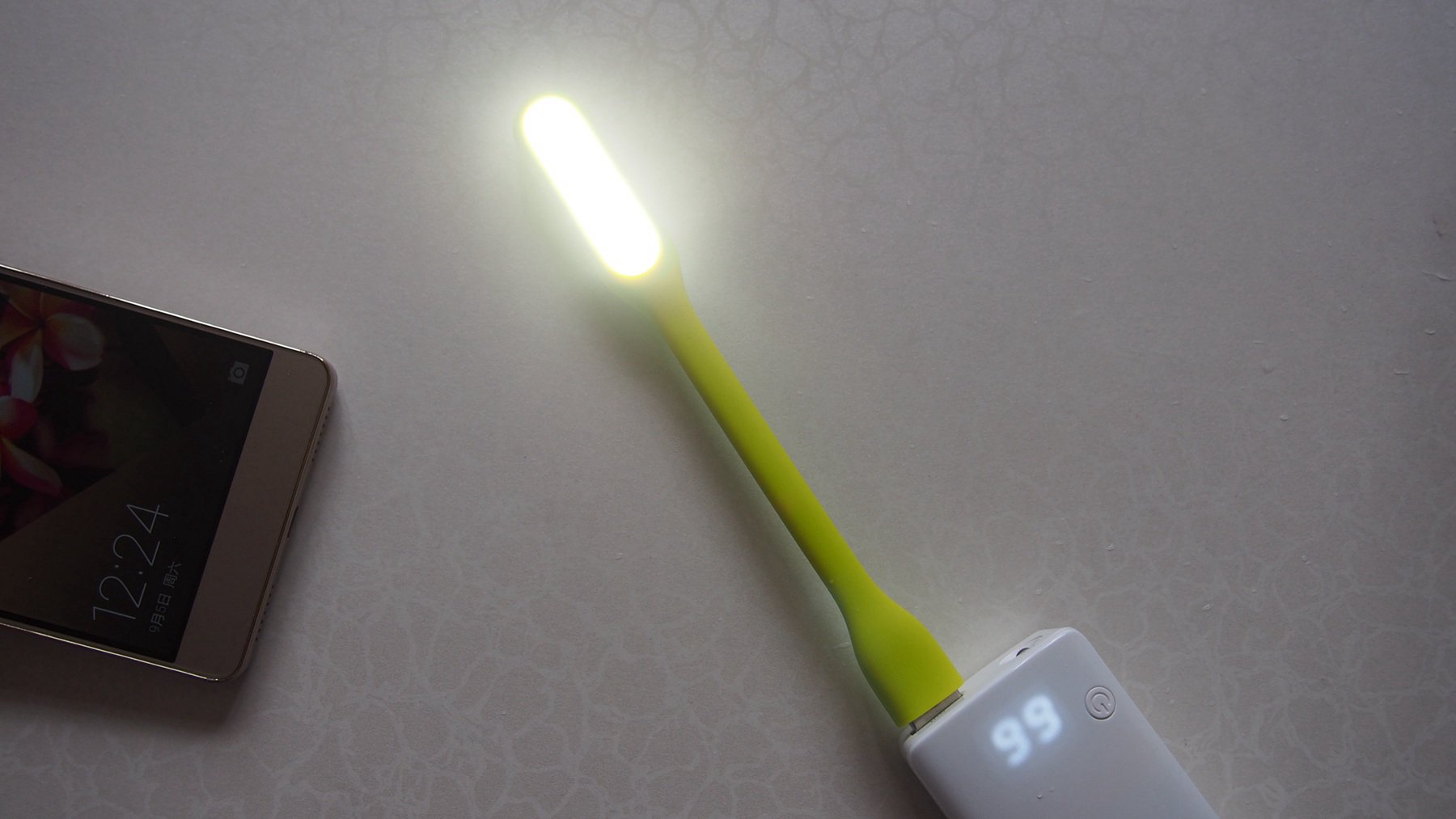 小米三大升级,小米随身usb灯