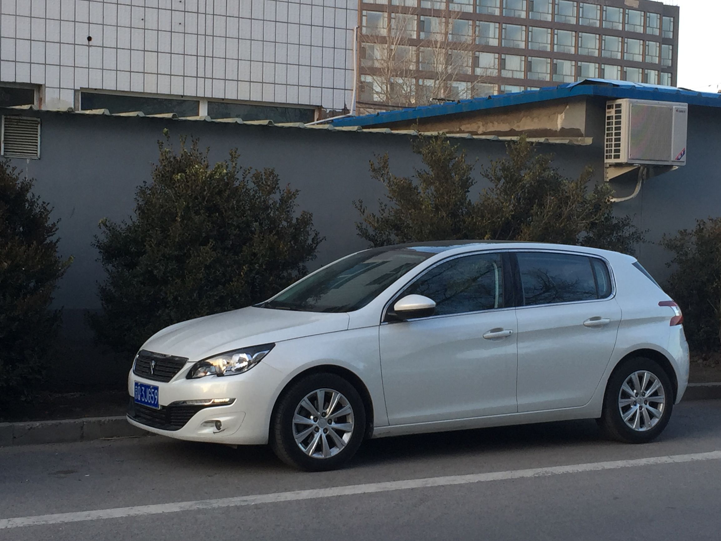 东风标致3081.6T试驾第一视角,东风标致308s试驾视频大全