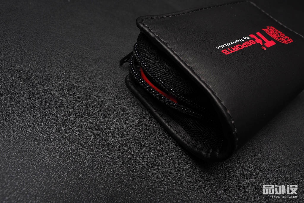 TteSPORTS隐者PRO专业版入耳式游戏耳机评测