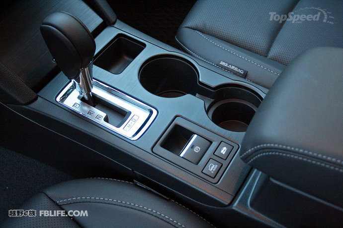 斯巴鲁傲虎2010款3.6r,斯巴鲁傲虎3.6评测