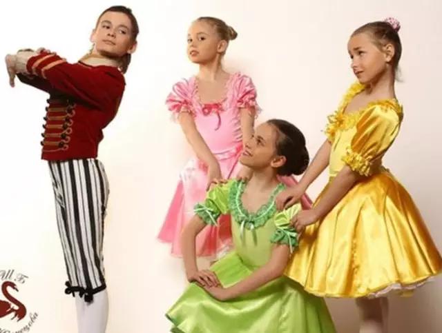 世界第一个芭蕾舞教育机构,圣彼得堡皇家芭蕾舞学校