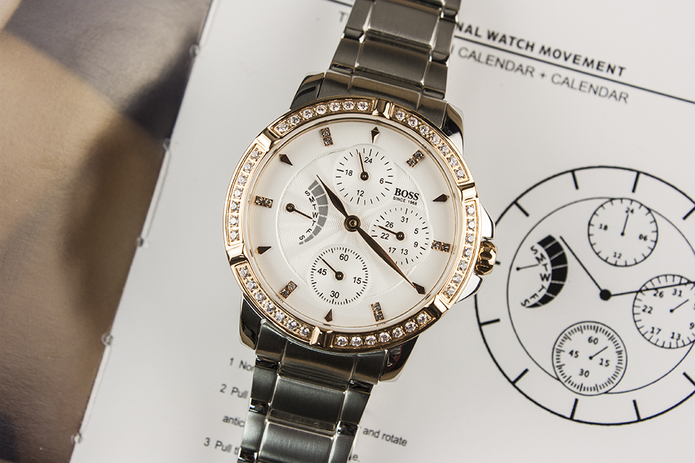 手腕上的公主，BOSS绚丽水晶腕表，帮你表达爱