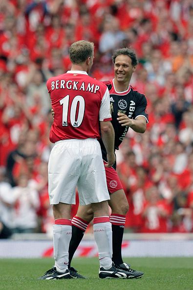 绝对巨星克劳福德,天下足球绝对巨星巴斯滕视频