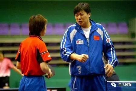 女子丢手机报警想要无偿找回,女子丢失手机被捡到要求道歉