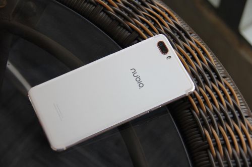 努比亚可弯柔性屏手机评测,努比亚后置双摄手机