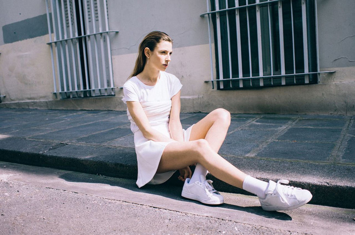 穿起来弹性十足又舒服的牛仔裤,紧身牛仔裤有很好的时髦感