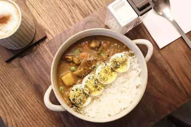 吃饭这么私人的事,吃饭是很私人的事