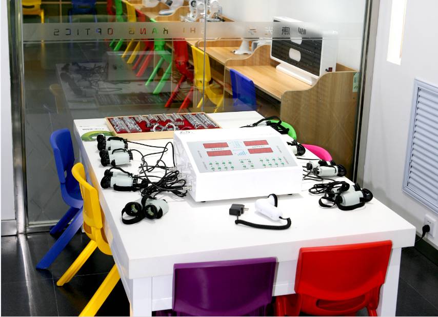 孩子近视家长不给戴眼镜怎么办,孩子近视了请家长不要太焦虑