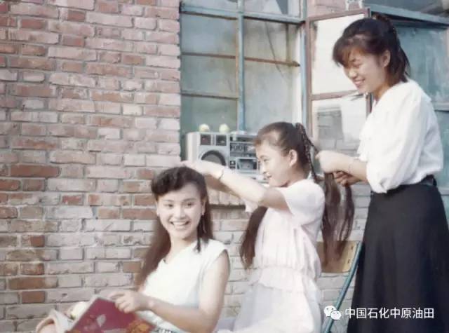 油田老照片,曾经有上万人居住的地方