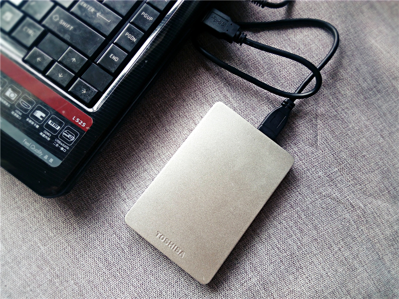 东芝移动硬盘新小黑a52TB评测,东芝2.5寸硬盘评测