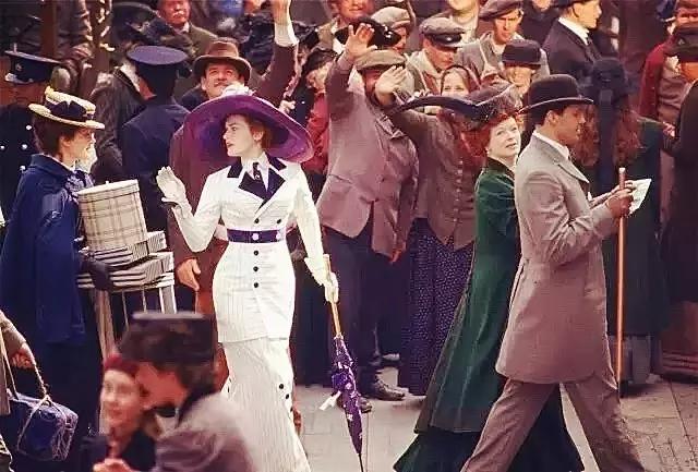 lv个性化定制产品是什么意思,lv个性化定制包包