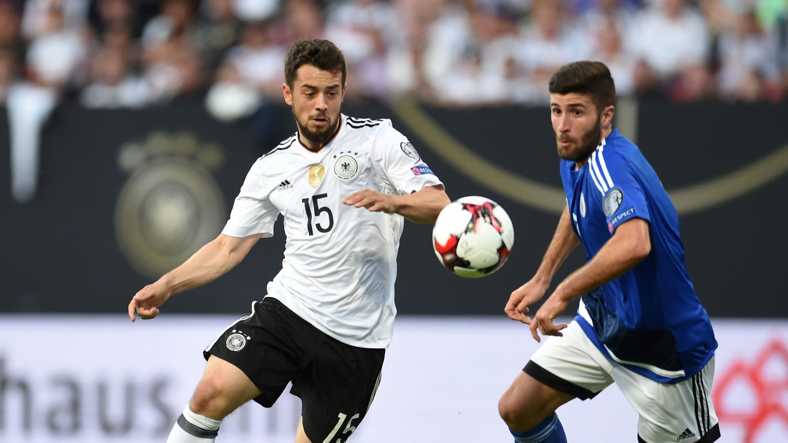 两年从业余联赛到国家队，德国天才少年也曾坎坷前行，迷失方向