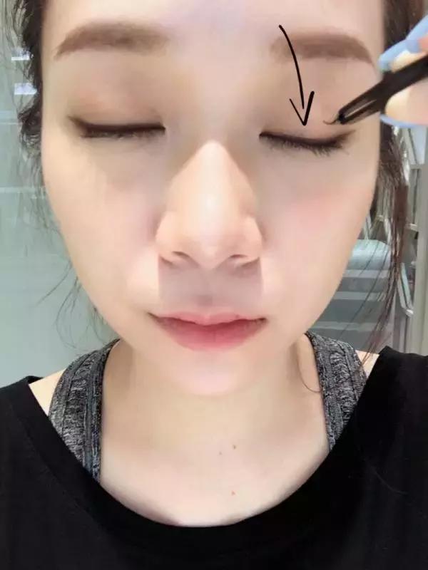 不会贴睫毛的小姐姐们看过来,不会贴假睫毛怎么把睫毛弄长