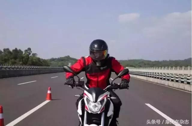 国外评测摩托车,国内摩托车对比国外摩托车