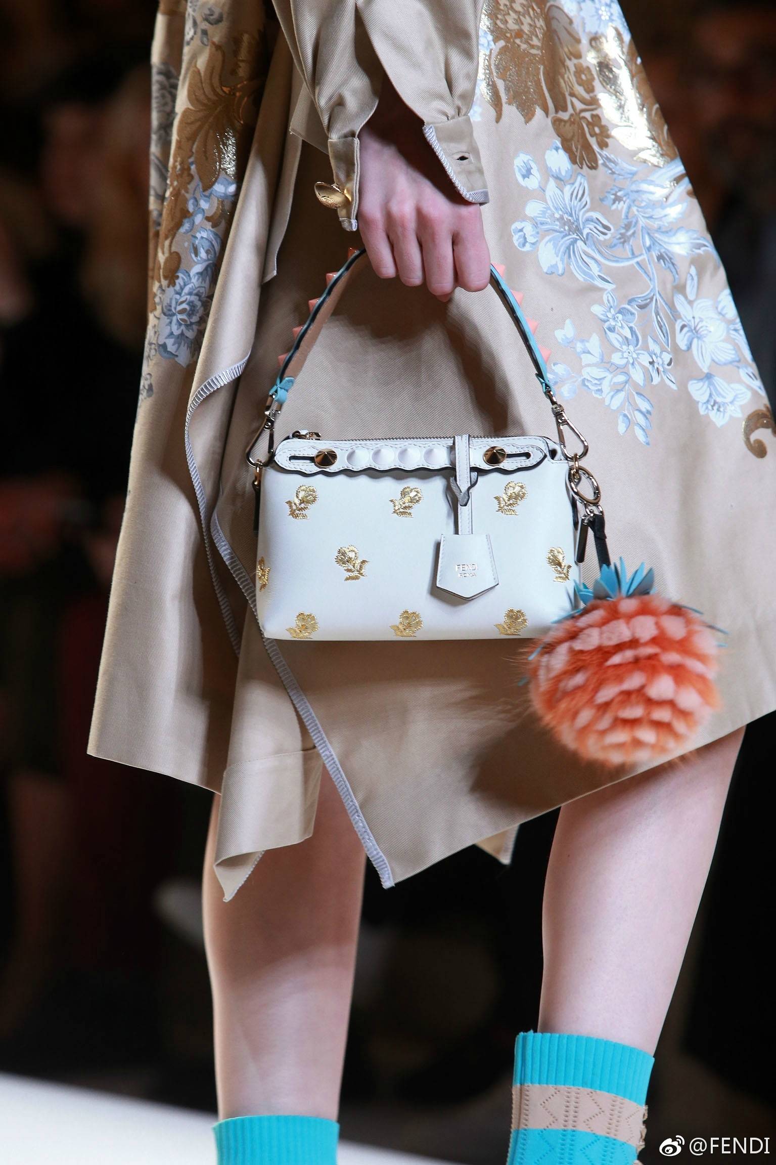 王嘉尔和fendi的关系,王嘉尔跟fendi解约了吗