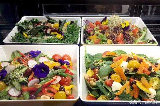 铜锣湾新开的美食街集市,铜锣湾地下美食街香辣锅