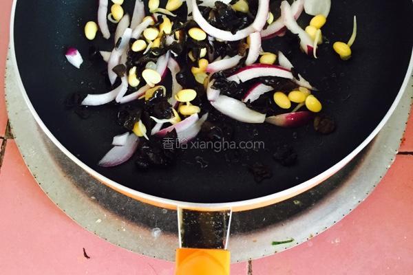 平底锅披萨必胜客,家常披萨平底锅的做法