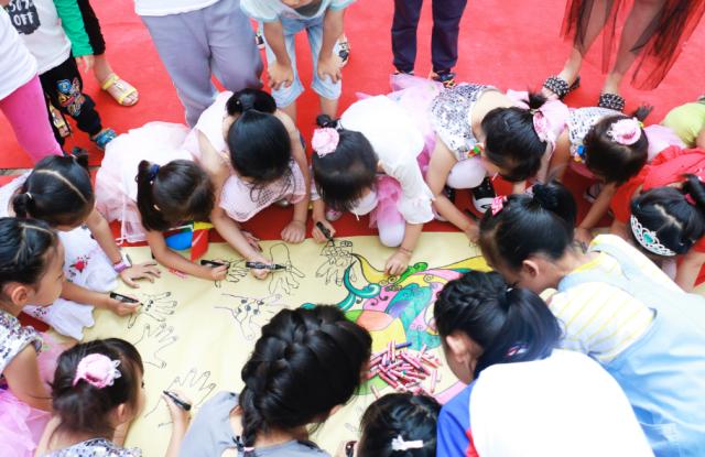 孩子学习成绩不好现在学画画好吗,扎心努力学习