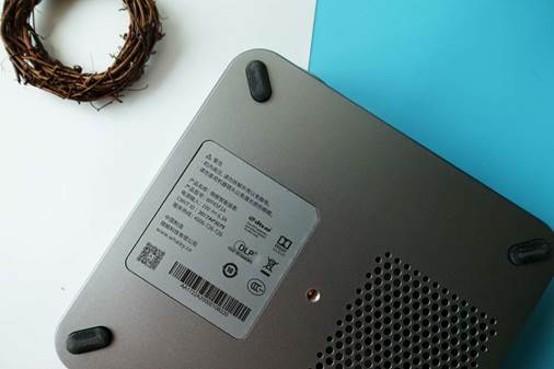 最亮家用投影仪,微鲸投影仪1200流明