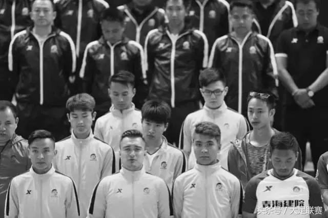 致敬传奇愿天堂也有篮球,愿天堂也有足球纪念马拉多纳