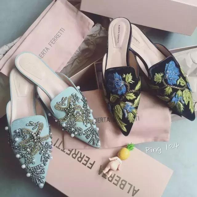 十大网红超酷拖鞋,回头率爆表的拖鞋