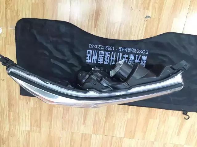 惠州新光源灯光升级‍，汉兰达原车灯发黄昏暗升级NHK德国版海五双光透镜！