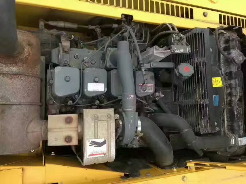 二手挖掘机分析,二手小松110挖掘机